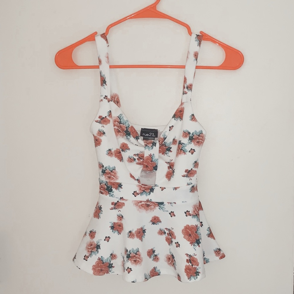 Floral Top: Rue 21